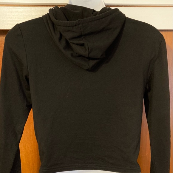 Streetwear Soc. | Cropped Hoodie - Picture 9 of 9